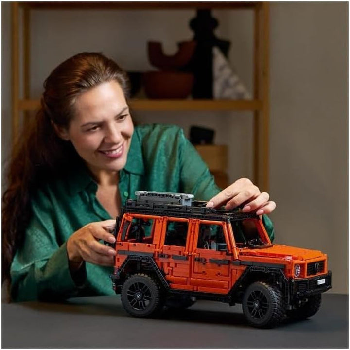 LEGO Technic Mercedes-Benz G 500 Professional Line, set de construcție cu model de mașină G-Class, cadou pentru adulți, set de vehicule de lux de teren, obiect de colecție Mercedes, mașină de jucărie 42177